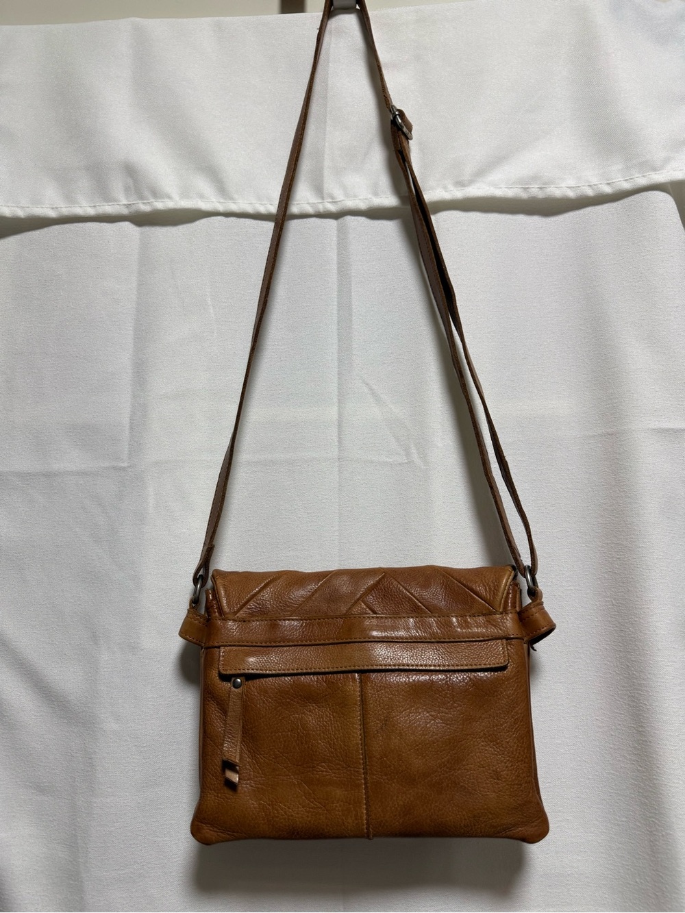 latico Tan Leather Crossbody Bag - Picture 7 of 9